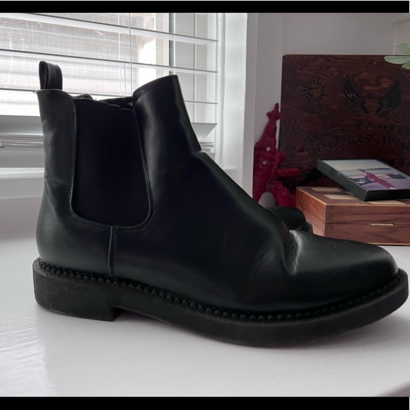 ASOS Black Chunky Chelsea Boots - Picture 4 of 4